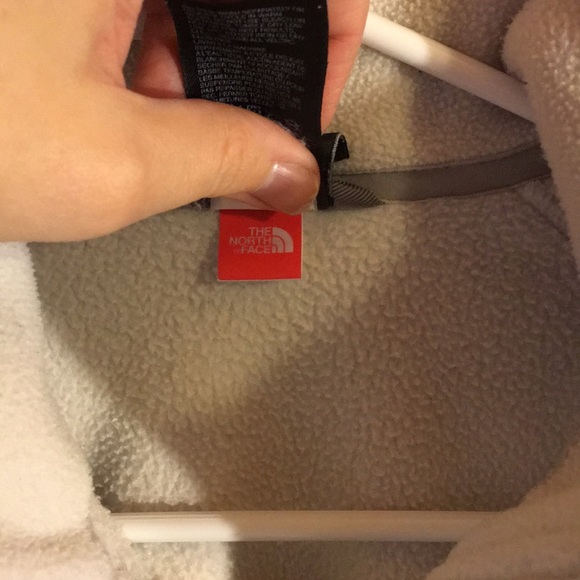 FINAL PRICE Cream North Face Jacket - Picture 5 of 5